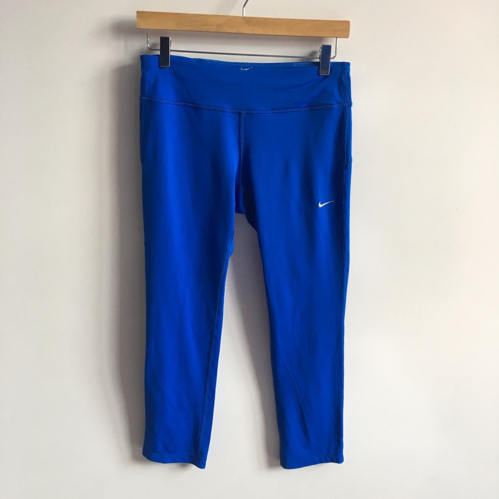Nike Epic Lux Crop Training Tights in Hybercobalt